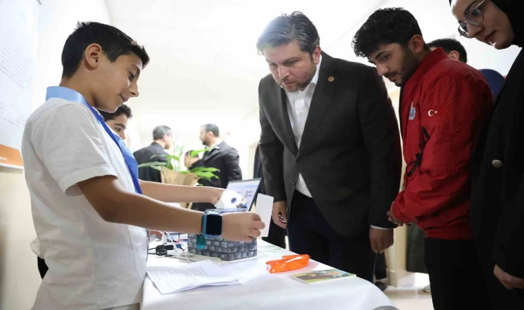 Öğrencilerin hazırladığı projeler, bilim merkezinde görücüye çıktı
