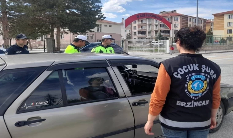 Polis ekiplerince okul çevreleri güvenli hale getiriliyor