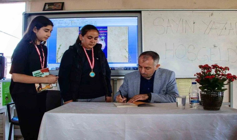 Sarıgöl’de yazar-öğrenci buluşması büyük ilgi gördü
