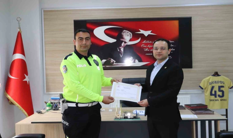 Selendi’de polis ve jandarma personeline başarı belgesi verildi