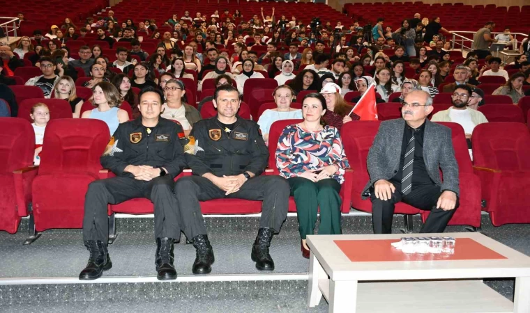 SOLOTÜRK Pilotu Bakıcı: ”Ay yıldızlı bayrağımız dalgalandıkça bizlerin maneviyatı arşa çıkıyor. Bu gururu inanılmaz şekilde yaşıyoruz”