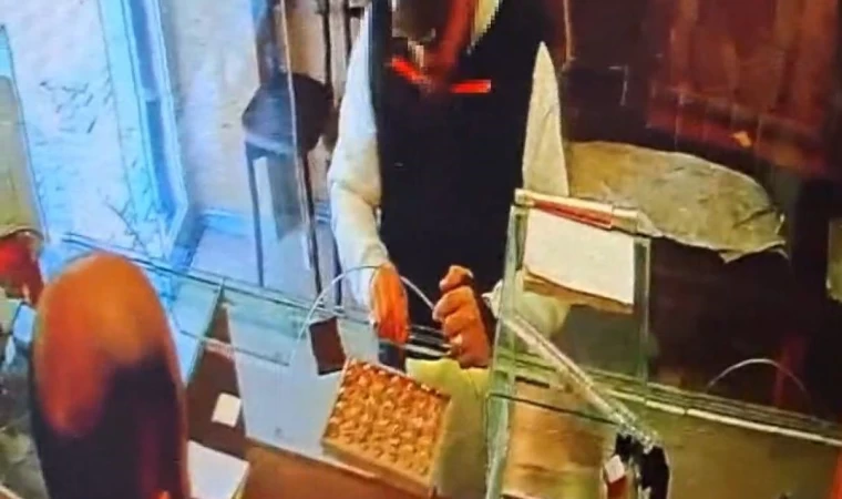 Sultanbeyli’de kuyumcudan 570 bin TL’lik külçe altın hırsızlığı kamerada