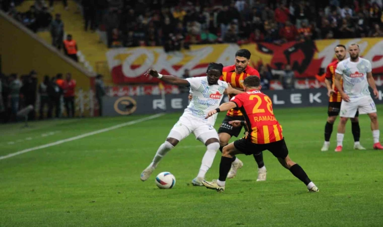 Süper Lig: Kayserispor: 1 - Çaykur Rizesor: 0 (İlk yarı)