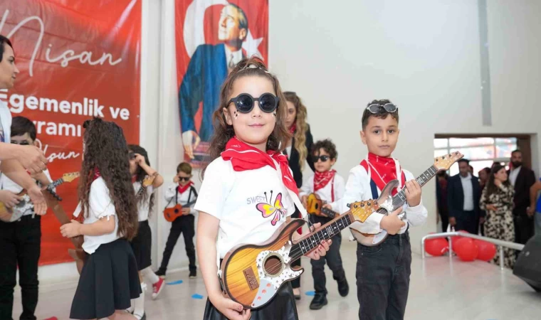 Tarsus’ta çocuklar 23 Nisan’ı kutladı