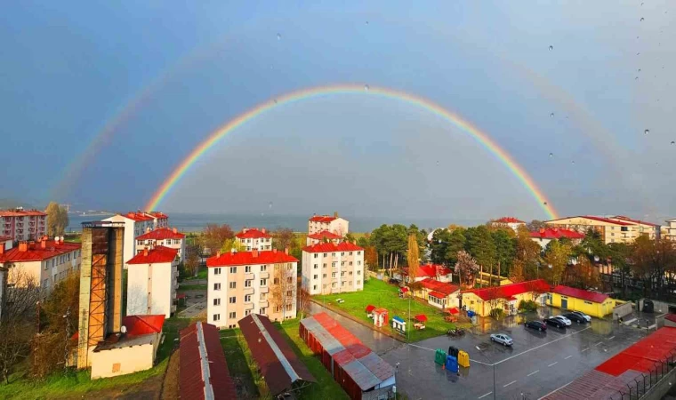 Tatvan semalarında gökkuşağı şöleni