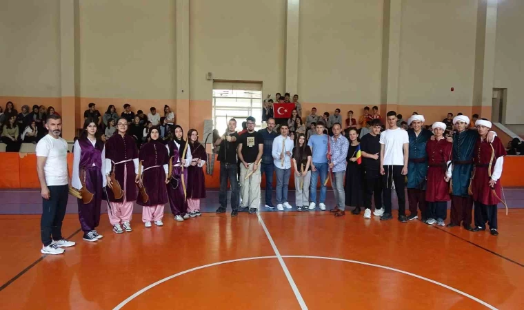 Tavşanlı Borsa İstanbul Anadolu Lisesi’nin uluslararası misafirleri Romanya’dan