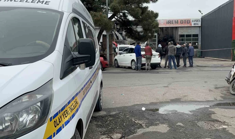 Tekirdağ’da işyeri alev alev yandı: Milyonlarca liralık 6 otomobil küle döndü