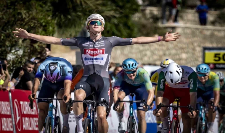 Tibor Del Grosso: ”İlk defa lider durumdayım, çok mutluyum”