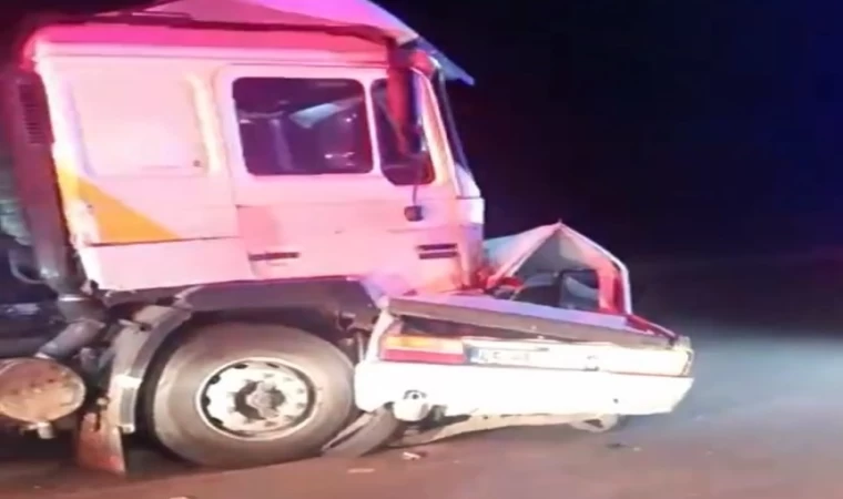 Tırla otomobil çarpıştı: 1 ölü