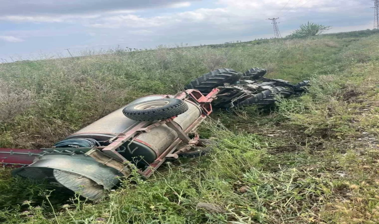 Traktör altında kalan sürücü hayatını kaybetti