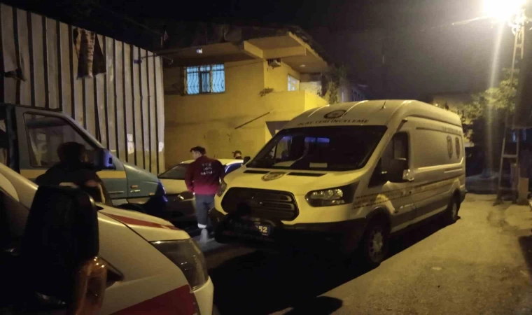 Ümraniye’de bir kadın silahla başından vurulmuş halde bulundu