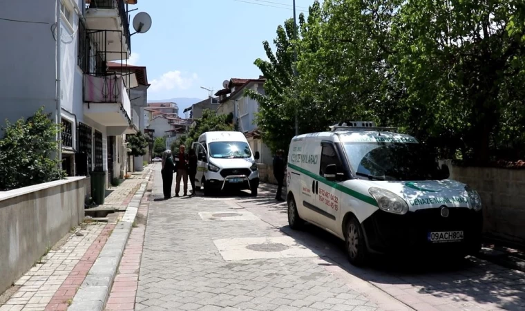 Yalnız yaşadığı evinde ölü bulundu