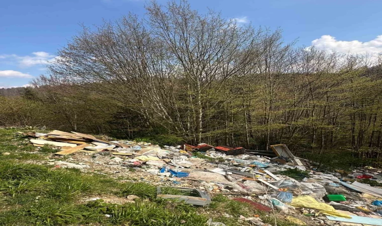 Yaylada utandıran manzara: Çöplüğe dönüştürdüler