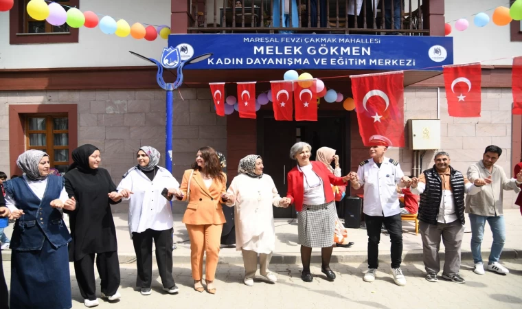 Yunusemre’de 23 Nisan coşkusu kutlamalarla devam ediyor