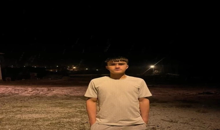 15 yaşındaki genç, husumetlilerinin silahlı saldırısına uğradı... O anlar kamerada