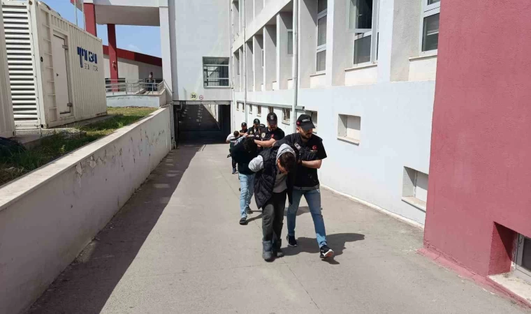 Adana’da kilolarca uyuşturucu ele geçirildi: 53 tutuklama