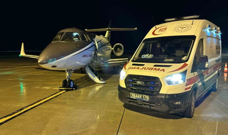 Ağrı’da kalp hastası yeni doğan bebek ambulans uçakla Ankara’ya sevk edildi
