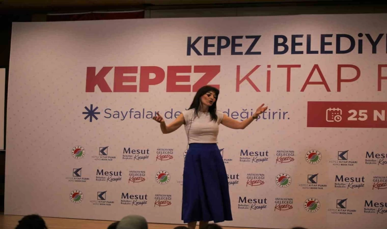 ”Akademisyen Anne” Kepez Kitap Fuarı’nda