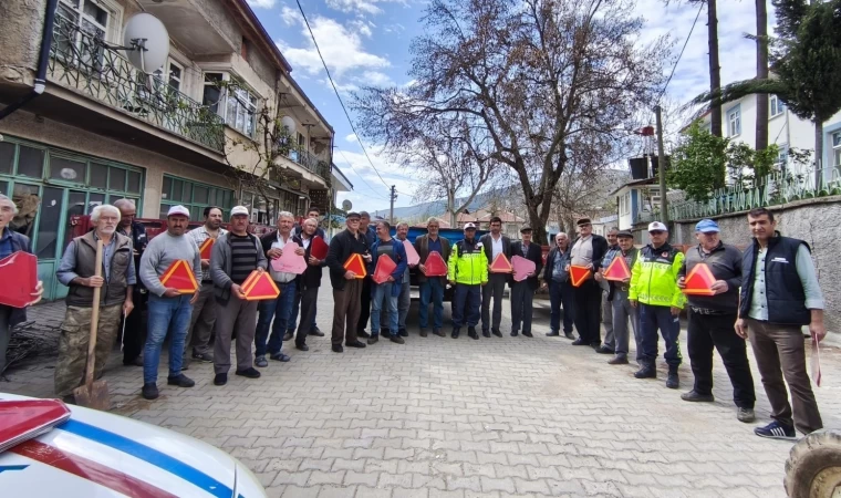 Akşehir İlçe Jandarma Komutanlığı’ndan traktör kazalarını önleme çalışması