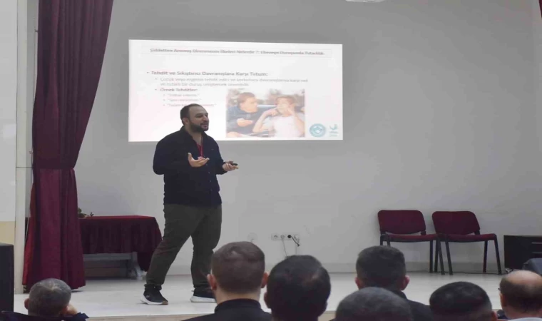 Aliağa’da, psikologlardan hükümlü ve tutuklulara seminer