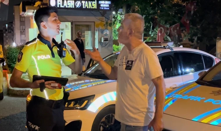 Alkollü sürücü polisleri sabır sınavından geçirdi...Ehliyeti 2041 yılına kadar olmayacak