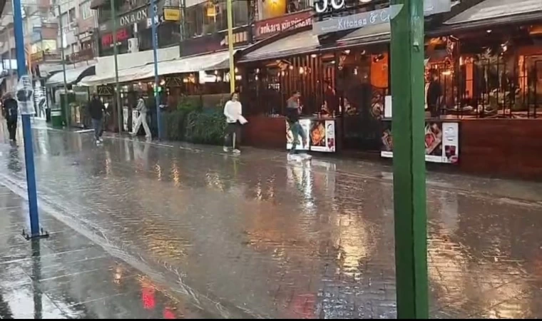 Ankara’da sağanak etkili oldu