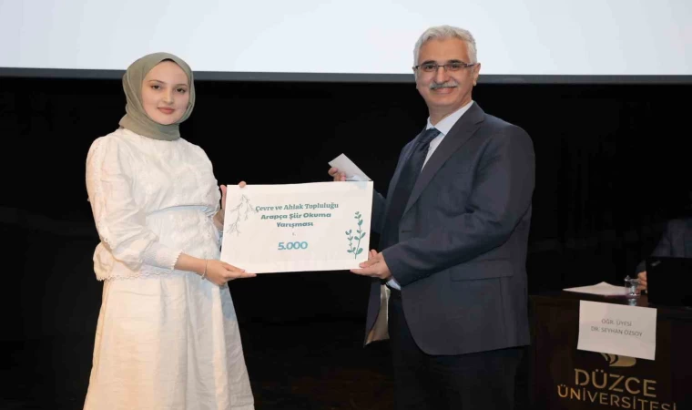 Arapça şiir okuma yarışması gerçekleştirildi