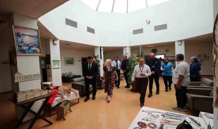 AÜ’de hastalara uygulamalı atölyelerde tarım ve sanatla terapi