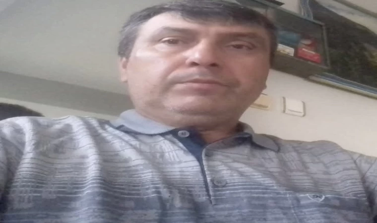 Bahçede ilaçlama yaparken devrilen traktörün altında kalan sürücü hayatını kaybetti