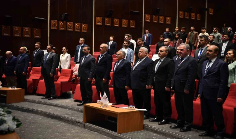 Başkan Büyükkılıç’tan ‘yapay zekâ ve ‘akıllı şehircilik’ iş birliği çağrısı