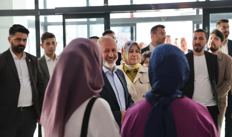 Başkan Çolakbayrakdar: ”Kendi öz kaynaklarıyla Türkiye’de sayılı, vizyonuyla öncü bir belediyeyiz”