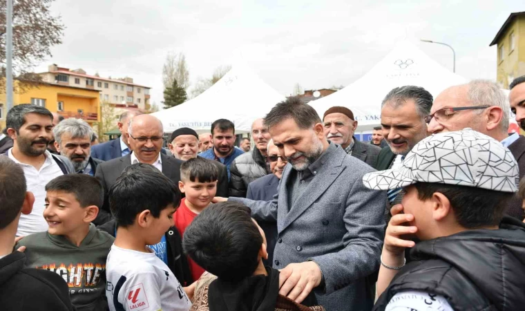Başkan Uçar; ”AK Parti Belediyeciliği gönüllere dokunmaktır”