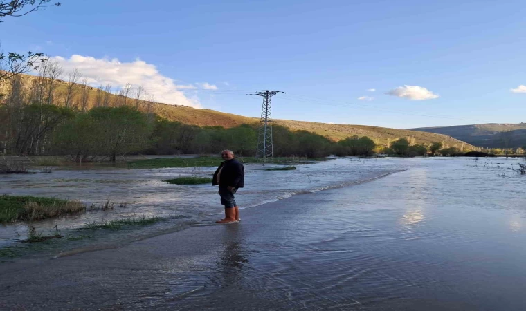 Bayburt’un Çatıksu köyünde meydana gelen sel sonrası inceleme yapıldı
