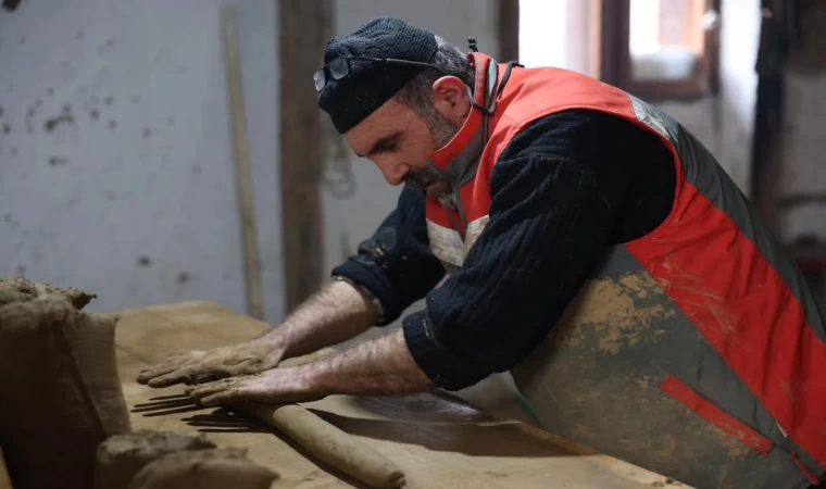 Bayburt’un tek tandır ustası Vali Eldivan’ın da dikkatini çekti