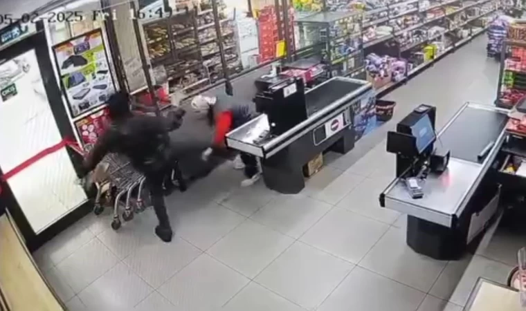 Bayrampaşa’da BİM markette kasiyeri darp eden şüpheli yakalandı