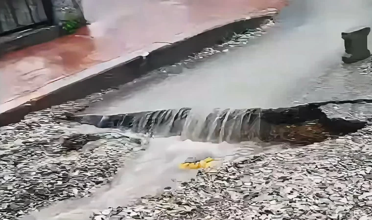 Boyabat’ta yol çöktü