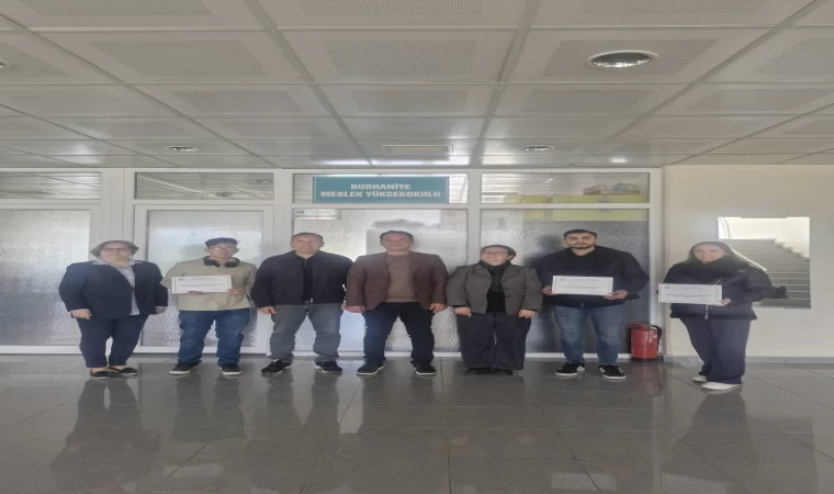 Burhaniye MYO’da başarılı öğrenciler ödüllendirildi