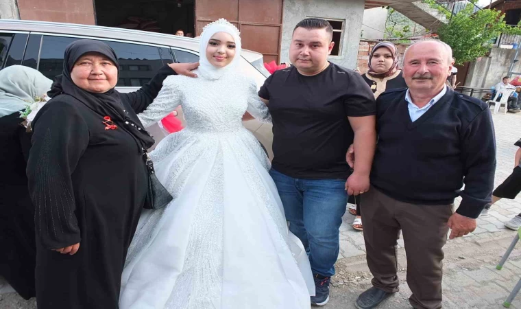 Burhaniye’de Cezayirli geline Türk usulü düğün