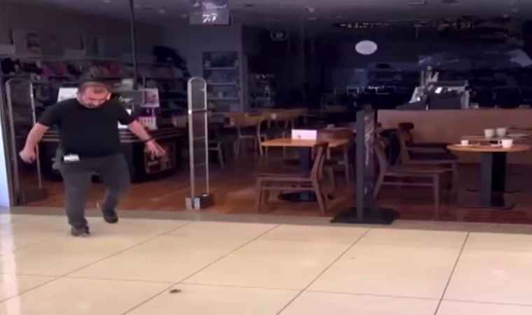 Bursa’da bir alışveriş merkezini su bastı