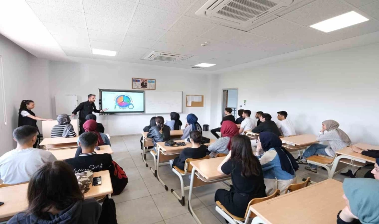 Bursa’da gençlere afet bilinci eğitimi