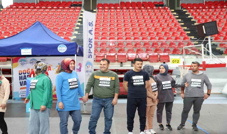 Büyükşehir’in Aile Yılı’na özel etkinliğinde aileler kıyasıya yarıştı