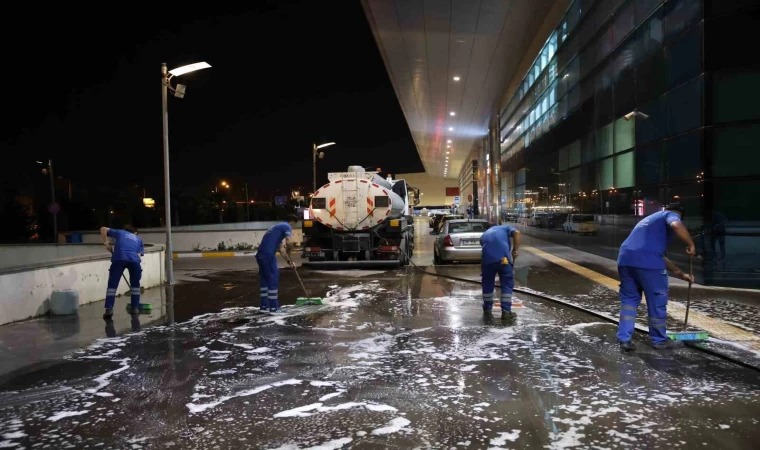 Büyükşehir’in çevre bakım ve temizlik çalışmaları hız kesmiyor