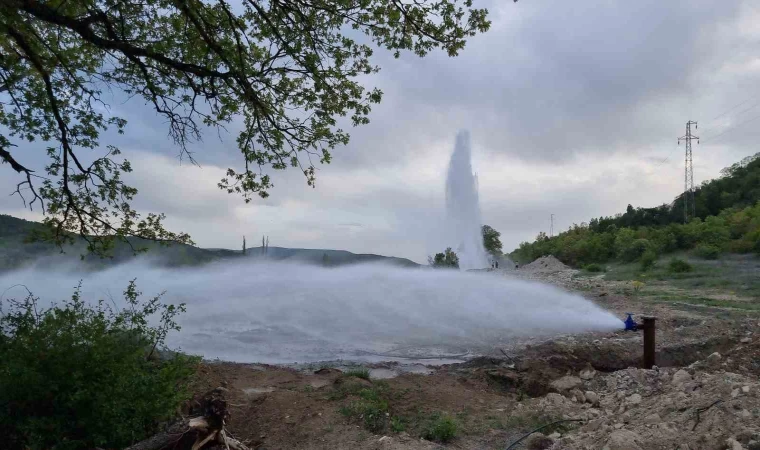 Çamlıca Barajı çalışmalarında sulama tesisatı denemelerinde kartpostallık görüntüler oluştu