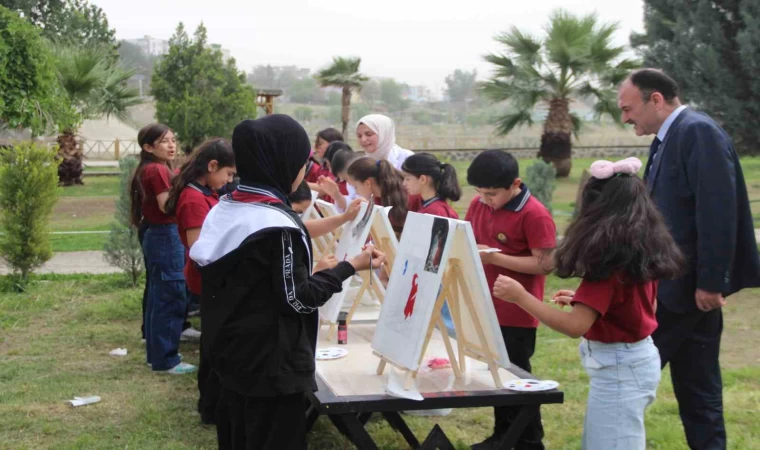 Cizre’de ”Okulumla Sosyalleşiyorum” projesiyle öğrenciler açık havada sanatla buluştu