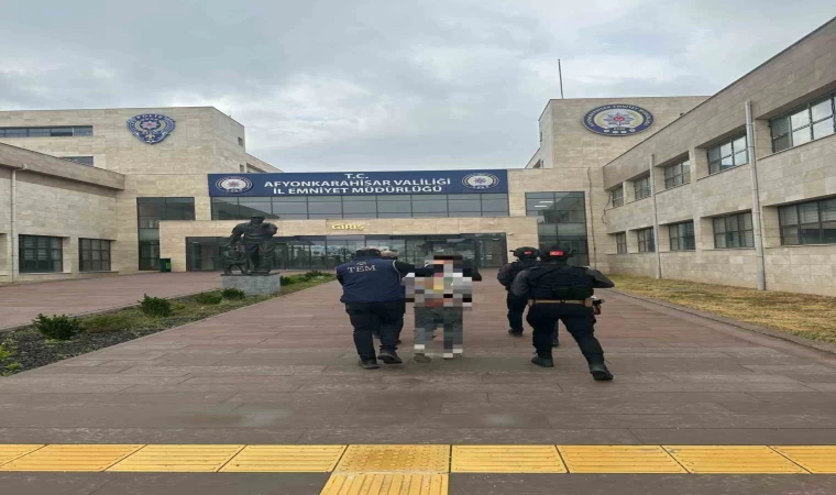 DEAŞ ile bağlantılı olduğu öne sürülen 3 kişi yakalandı