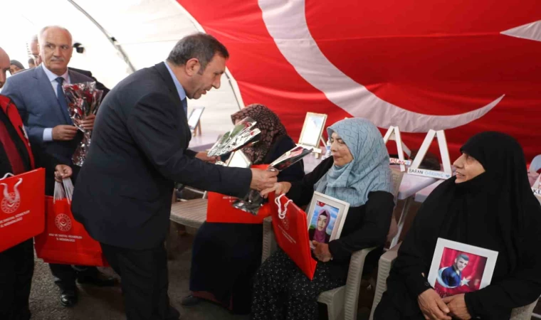 Diyarbakır Aile ve Sosyal Hizmetler İl Müdürlüğünden Diyarbakır annelerine ziyaret