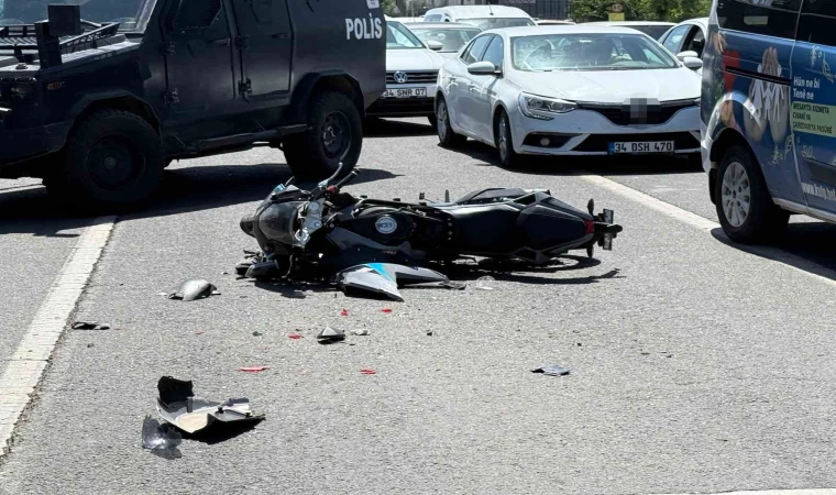 Diyarbakır’da motosiklet sürücüsü otomobile arkadan çarptı