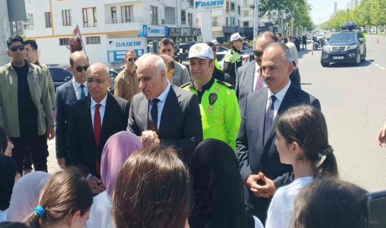 Diyarbakır’da Trafik Haftası’nda çocuklara kurallar anlatıldı