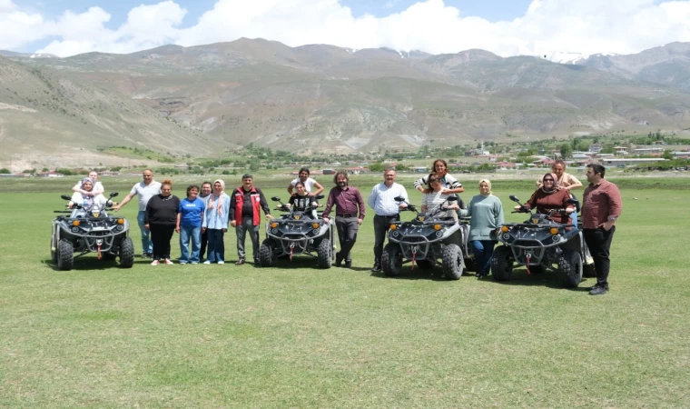 Engelliler Haftası kapsamında yamaç paraşütü ve ATV sürüşü etkinliği düzenlendi