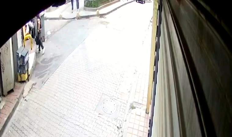 Fatih’te kuyumcu çalışanı pırlanta dolu poşeti çöpe attı, kağıt toplayıcısı bulup aldı